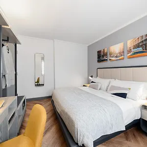 3* Отель Citadines Connect Fifth Avenue